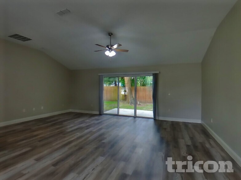 Building Photo - 10990 Sawtooth Oak Ct