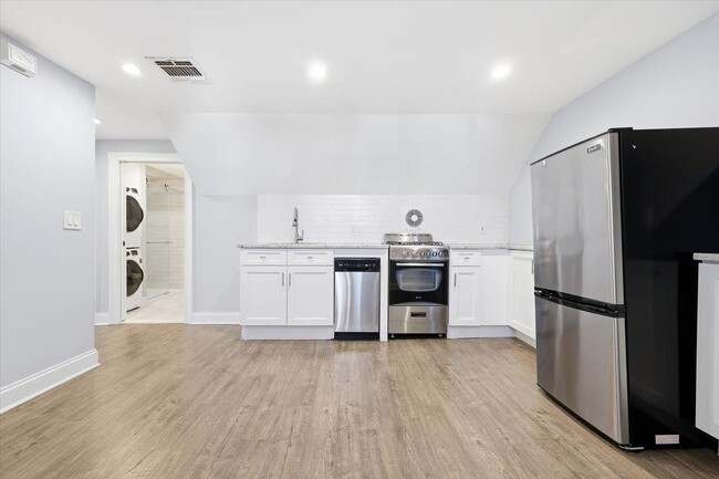 Building Photo - 7 Main Terrace