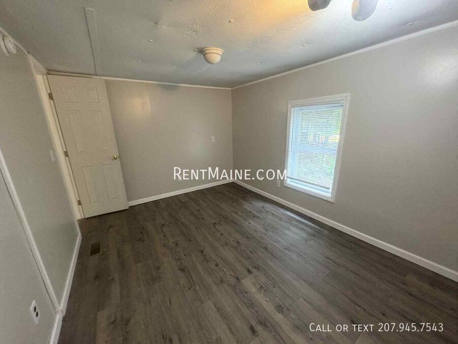 Building Photo - 19 Balsam Ln