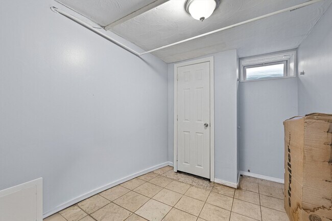 Building Photo - 57-59-59 Larchwood Rd