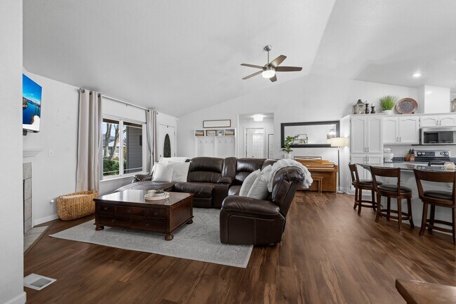 Building Photo - 1234 Pheasant Wy