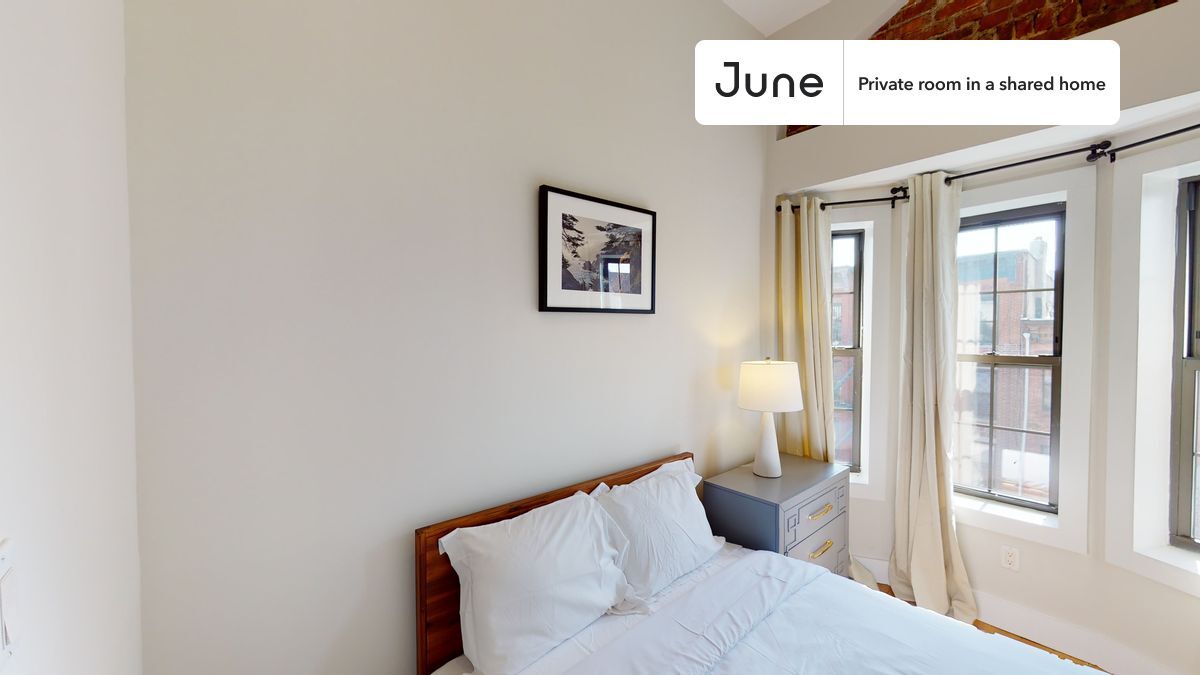 Building Photo - Room in Shared 5 bed/2 bath home in Bedford-Stuyvesant