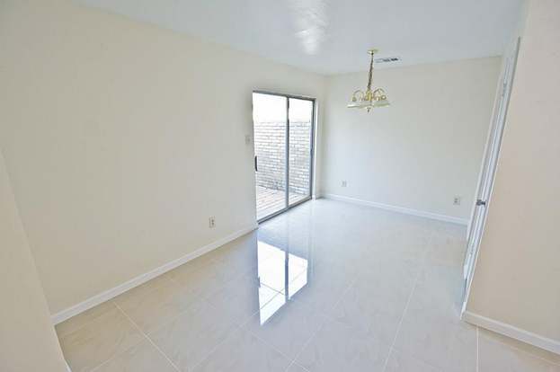 Building Photo - 2914 Waypark Dr