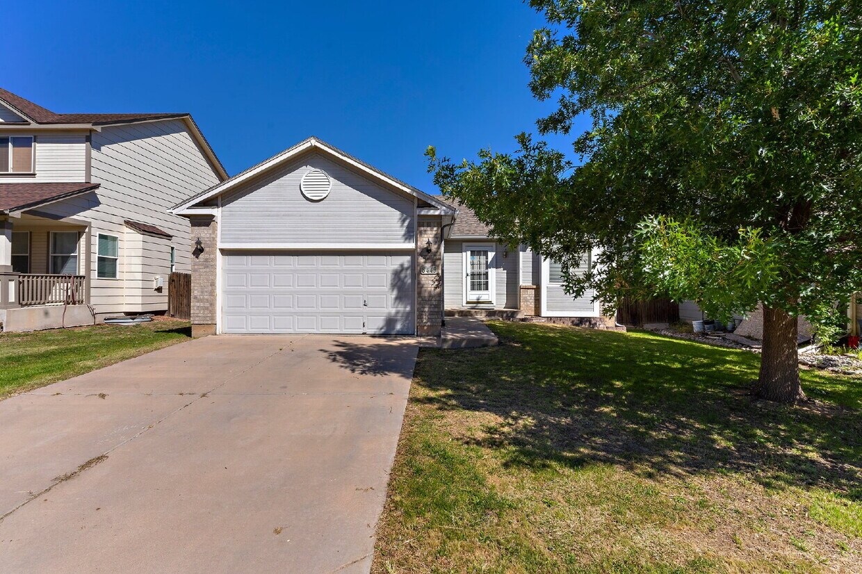 Primary Photo - Move-In Ready Ranch Offering Comfort and C...