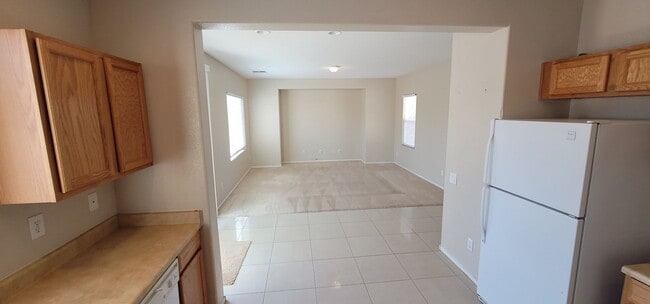 Building Photo - Immaculate 3 Bedroom Home in Aliante