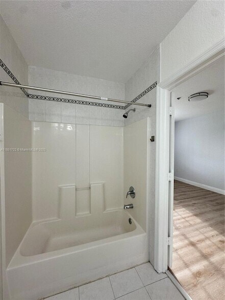 Building Photo - 17425 NW 75th Pl