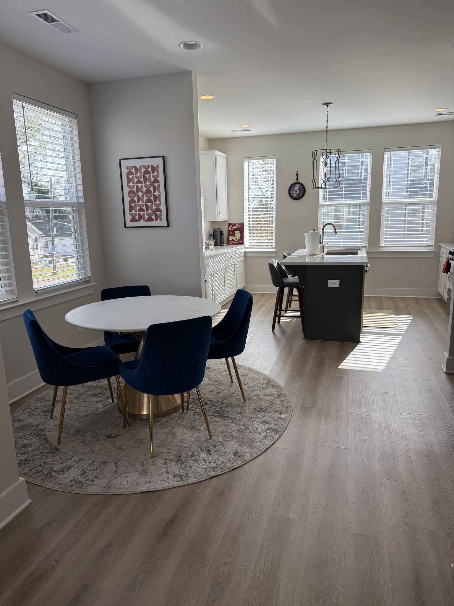 Building Photo - 219 S Bruns Ave