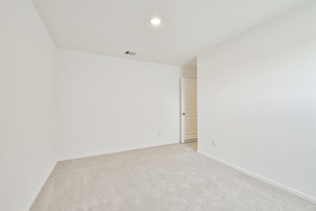 Building Photo - 18562 Cepagatti Dr