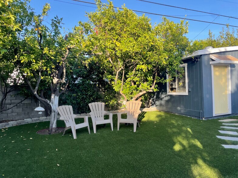 Yard - 3809 Brunswick Ave