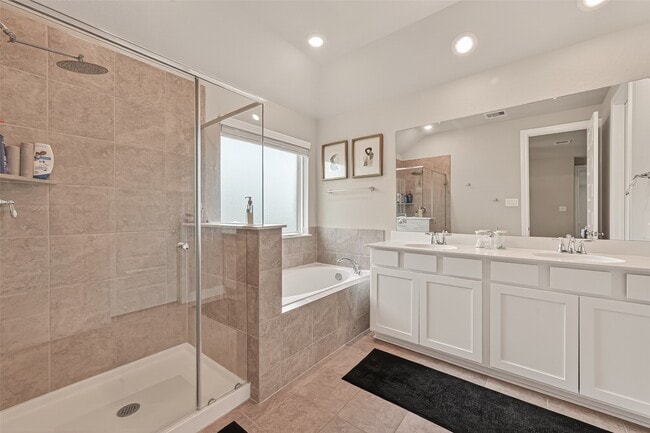 Building Photo - 20223 Sagebrush Hollow Dr