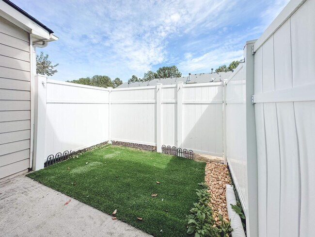Building Photo - 3247 Hidden Cove Cir NW