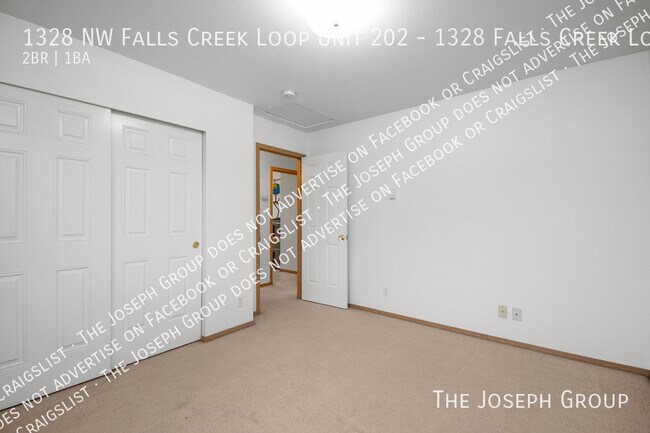 Building Photo - 1328 NW Falls Creek Loop