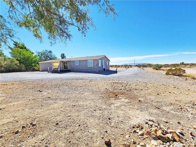 Building Photo - 6060 Superior Ln