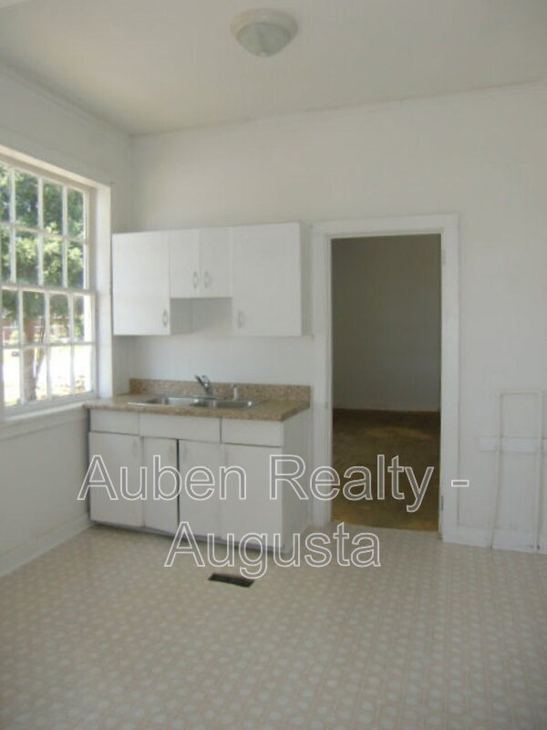 Building Photo - 1914 1/2 Kratha Drive