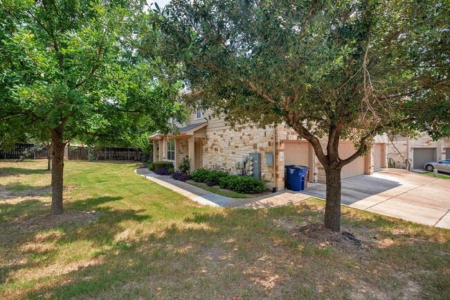 Building Photo - Beautiful 2-Bedroom, 2-Bath Condo in South...
