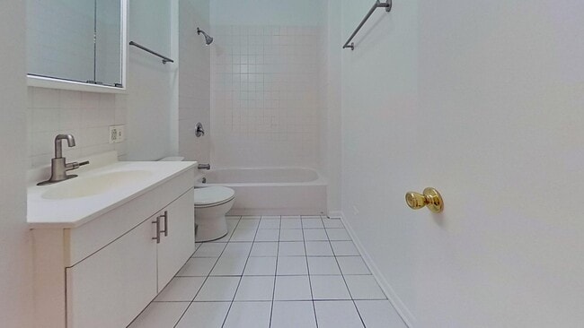 Building Photo - 4154-56 Lincoln