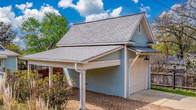 Building Photo - 5100 Lee Ave