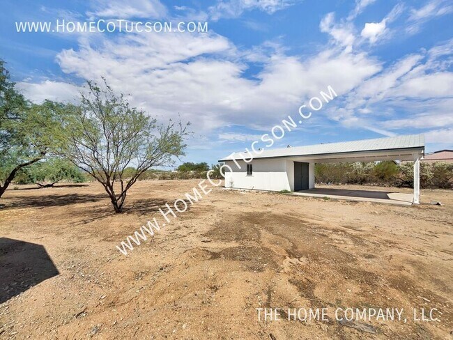 Building Photo - 9630 W Calle Cibeque