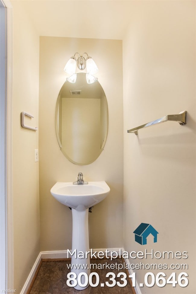 Building Photo - 4 br, 2.5 bath House - 10057 Wamsley Ct