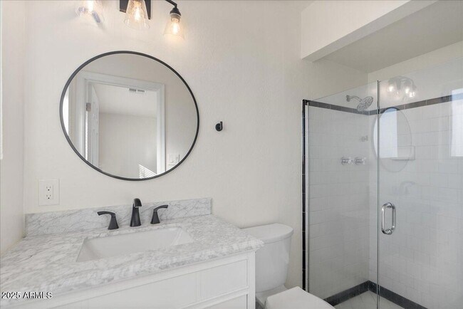 Building Photo - 2623 N 74th Pl