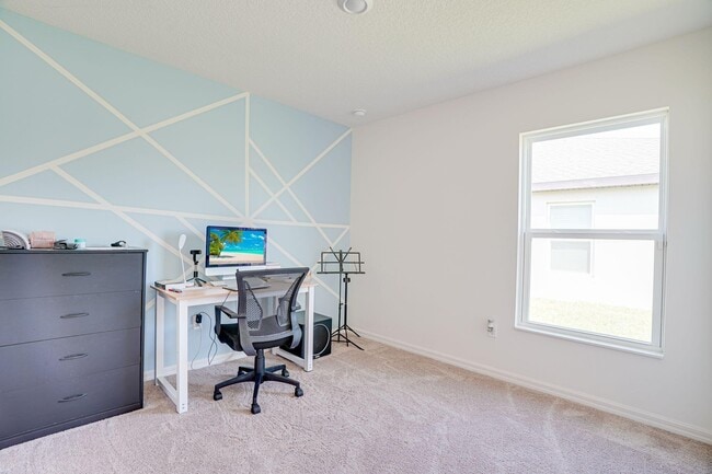 Building Photo - 5361 Imagination Dr