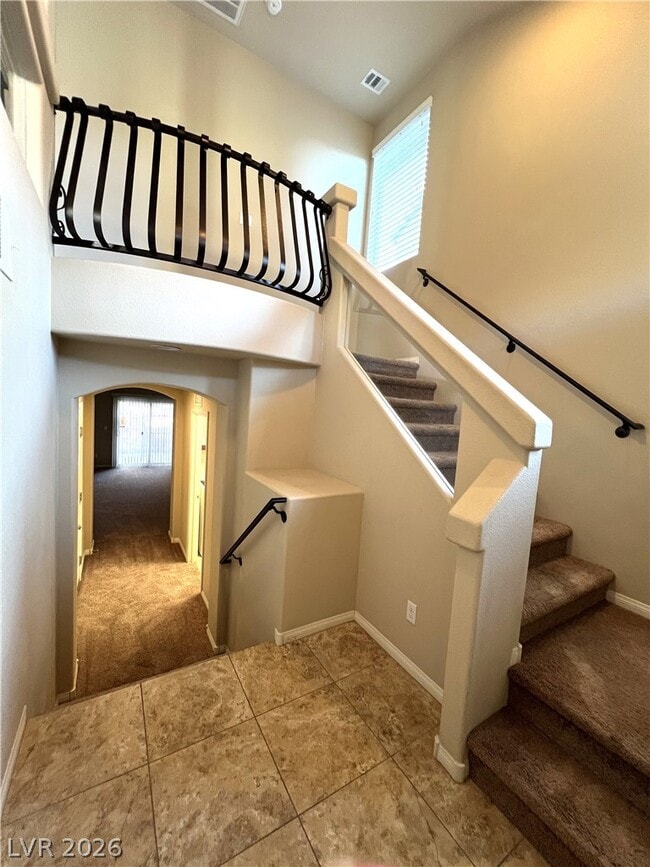 Building Photo - 6789 Flamenco Ct