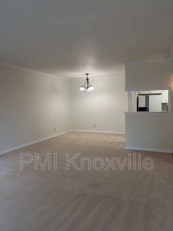 Building Photo - 5709 Lyons View Pike