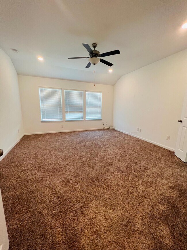 Building Photo - 3335 Paddock Landing St