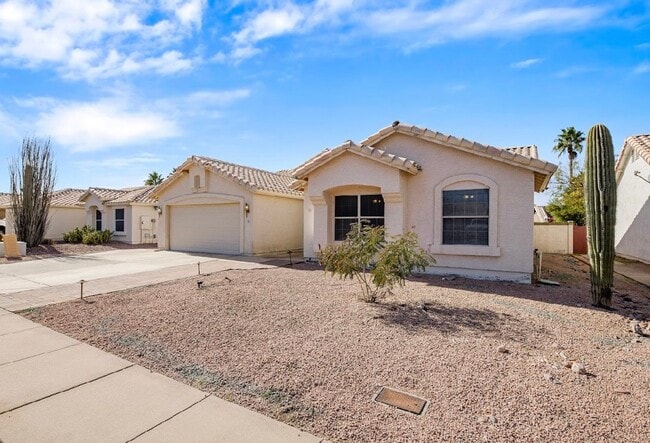 Building Photo - AVAILABLE NOW IN MESA RED MOUNTAIN AREA