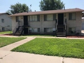 Building Photo - 801 W Heather Ln