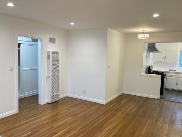 actual apt - 916 N Sweetzer Ave