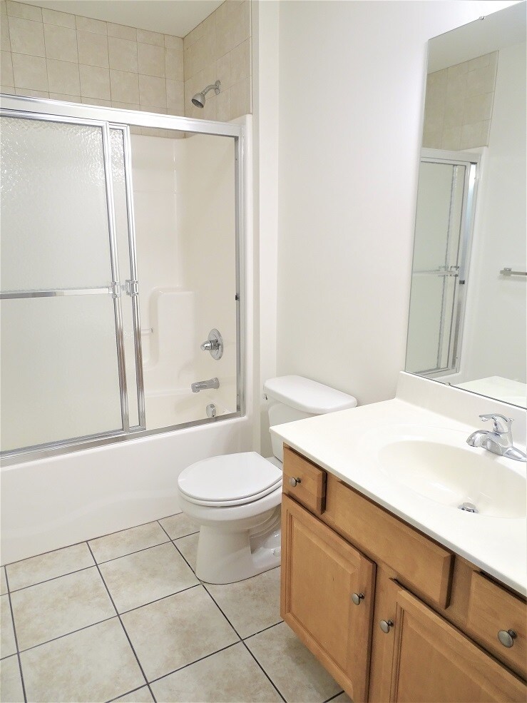 Building Photo - 712 Lincoln Gardens Rd