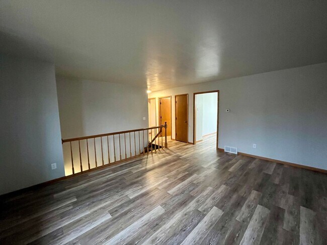 Building Photo - 1724-1726 Lenard St