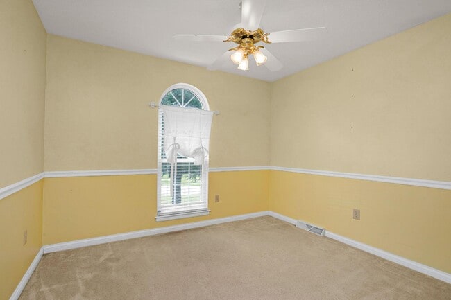 Building Photo - 415 Nevis Dr