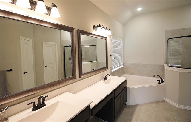 Building Photo - 212 Wolf Creek Dr