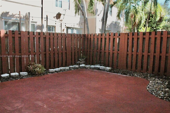 Building Photo - 12435 SW 125th St