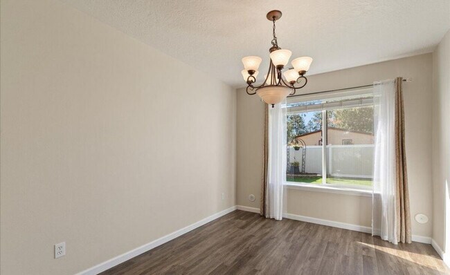 Building Photo - 4995 N Tasman Dr