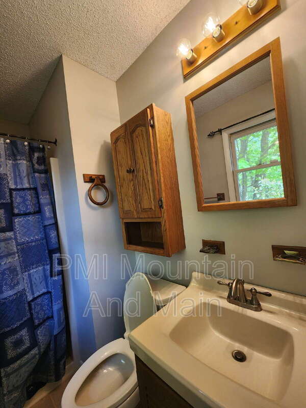 Building Photo - 232 Bryant Rdg Dr