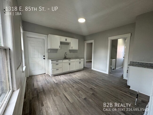 Building Photo - 1318 E 85th St