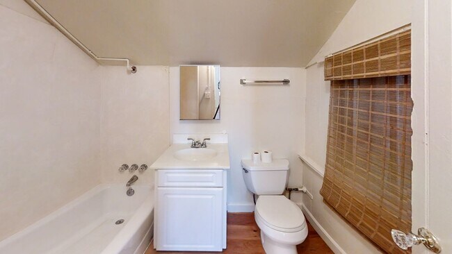 Building Photo - Charming 2-Bedroom Home in the Heart of Or...