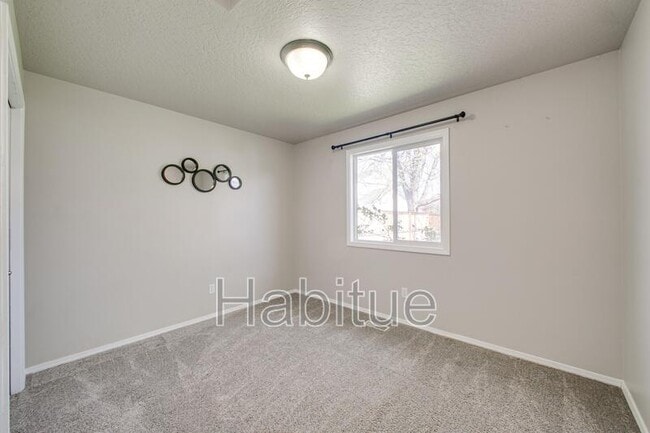 Building Photo - 13350 W Fringetree St
