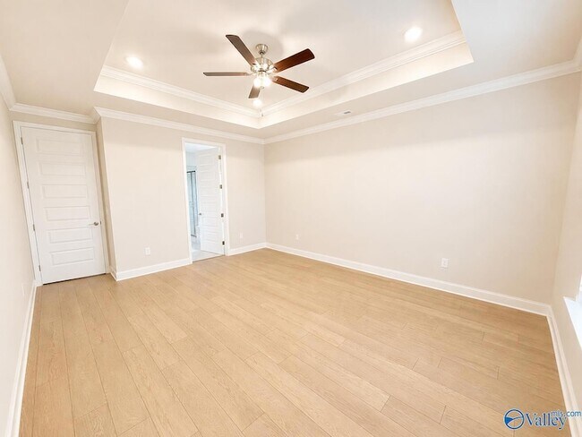 Building Photo - 22619 Donahue Dr