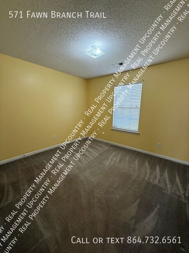 Building Photo - 571 Fawn Branch Trail