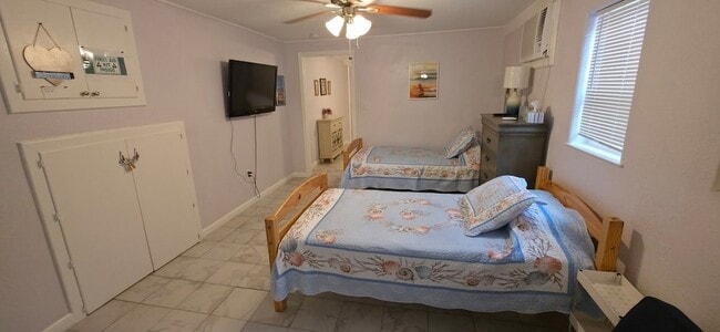 Building Photo - 1915 Avenue O