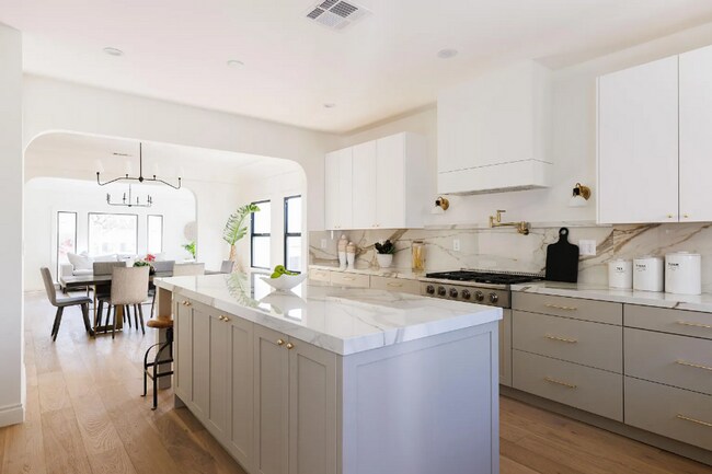 Building Photo - Stunning Echo Park house + Creative Space/...