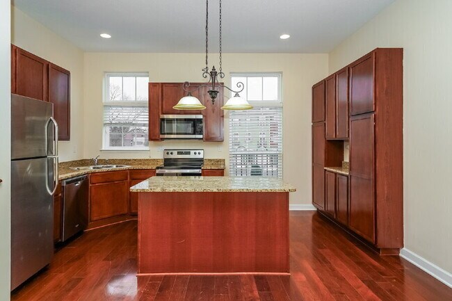 Building Photo - 39 Grandview Dr