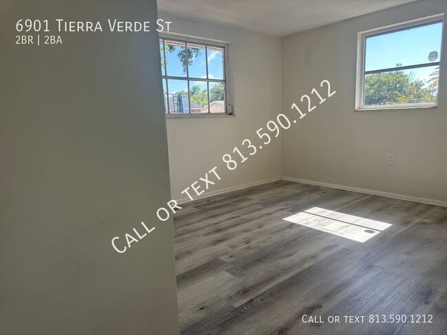Building Photo - 6901 Tierra Verde St