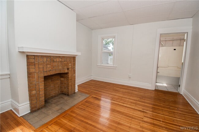 Building Photo - 118 Norwood Ave