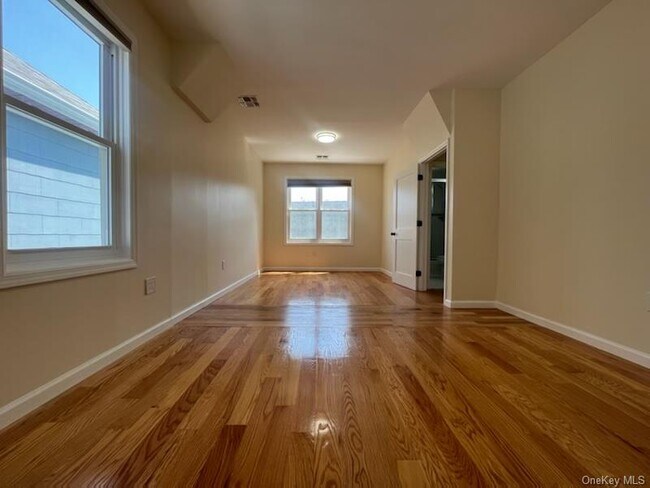 Building Photo - 4406 Snyder Ave