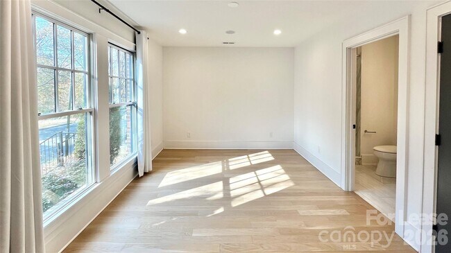 Building Photo - 610 West Blvd